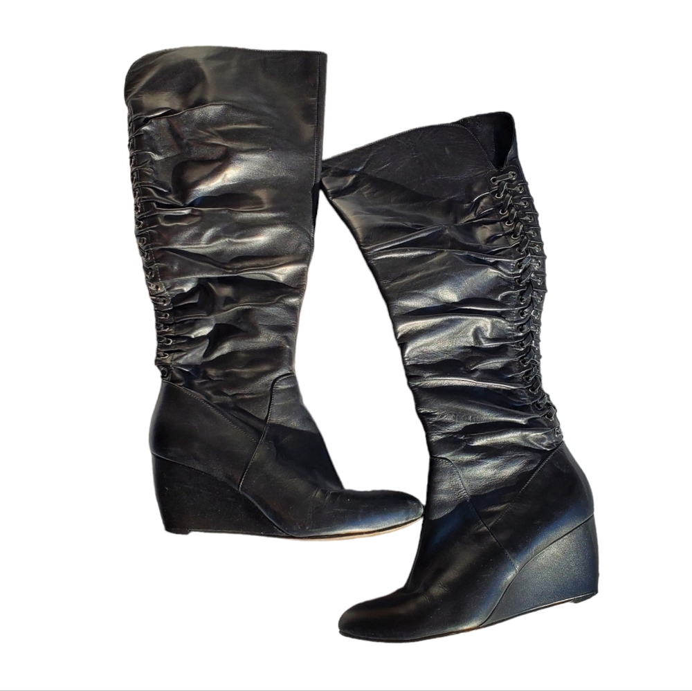 ENZO ANGIOLINI Black wedge boot with lace up detail Size 6